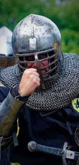 Photographie d'un combat entre deux combattants de Sanctis Draconis Petrocoria